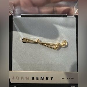 NIB - John Henry men’s gold plated golf tie clip.